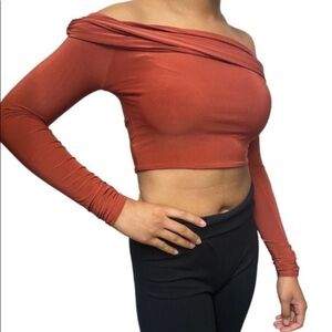 Pretty Little Thing Off The Shoulder Long Sleeved Crop Top Women’s Juniors Sz 0